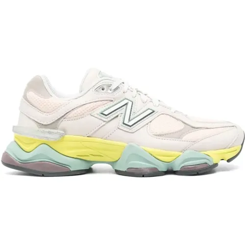 Chunky Sole Sneakers , Damen, Größe: 35 EU - New Balance - Modalova