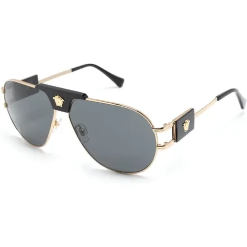 Goldene Sonnenbrille mit Originalzubehör - Versace - Modalova