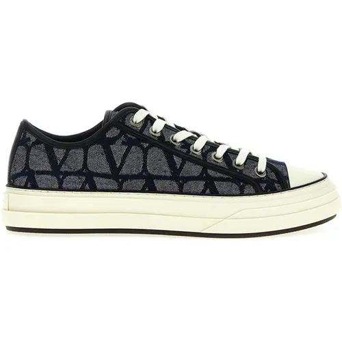 Stylish Sneakers for Fashionable Individuals , male, Sizes: 9 UK, 7 UK, 6 UK, 8 UK, 10 UK, 8 1/2 UK - Valentino Garavani - Modalova