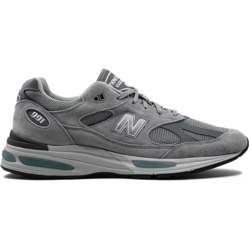 Sneakers, male, , Size: 8 1/2 US Grey Sneakers with Reflective Details - New Balance - Modalova