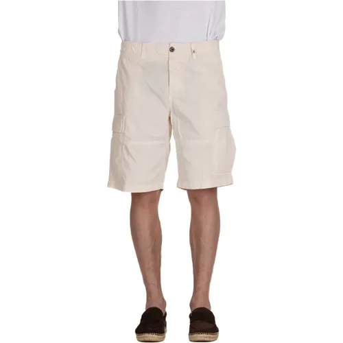 Casual Shorts, male, , Size: XL Cotton Bermuda Shorts in Cream - Myths - Modalova