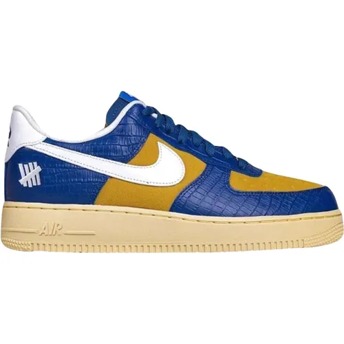 Limitierte Auflage Undefeated Dunk Vs. AF1 Croc Blau Gelb , Herren, Größe: 37 1/2 EU - Nike - Modalova