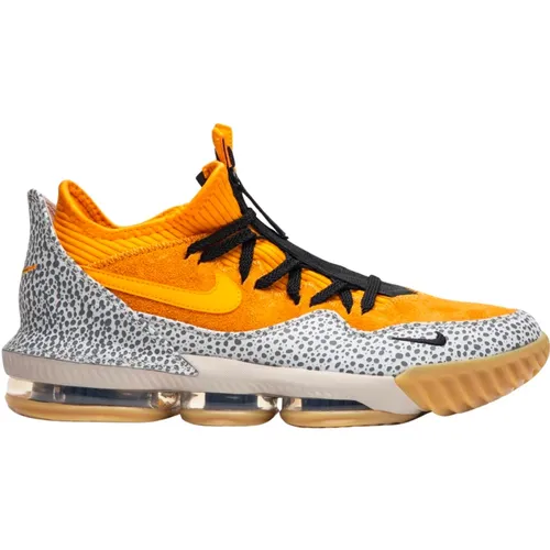 Lebron 16 Low Atmos Safari Limited Edition , male, Sizes: 14 1/2 UK, 6 1/2 UK, 2 UK, 8 1/2 UK, 13 UK, 11 UK, 12 UK, 13 1/2 UK, 4 1/2 UK, 10 1/2 UK, 2 - Nike - Modalova