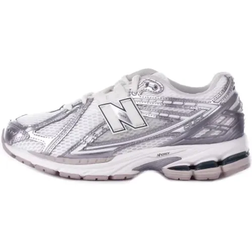 Sneakers Silver , male, Sizes: 8 UK - New Balance - Modalova