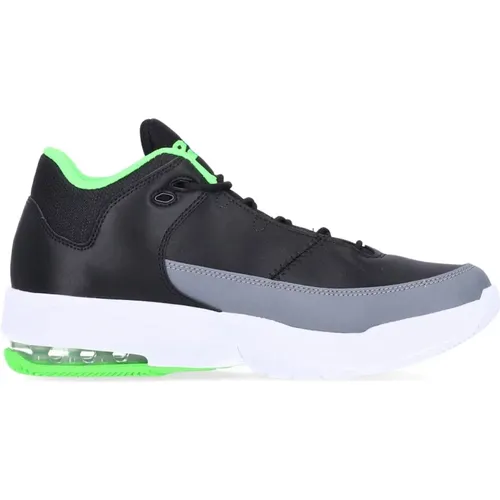 Sneakers, male, , Size: 13 US Aura 3 Basketball Shoes Black/Green - Jordan - Modalova