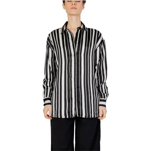 Locker sitzendes Langarmshirt , Damen, Größe: M - Only - Modalova