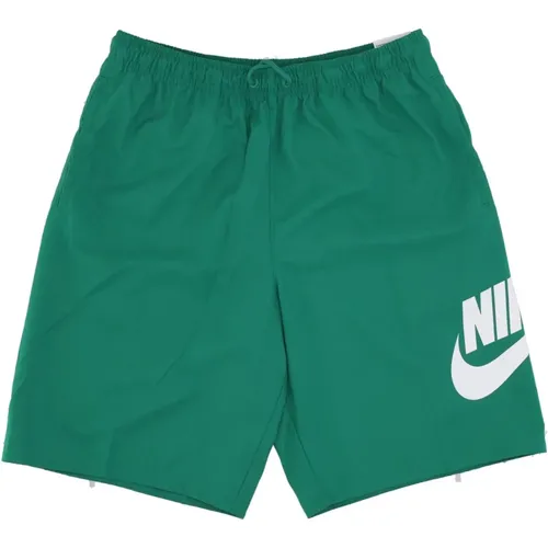 Casual Shorts, male, , Size: L Club Woven Short Trousers Malachite/White - Nike - Modalova