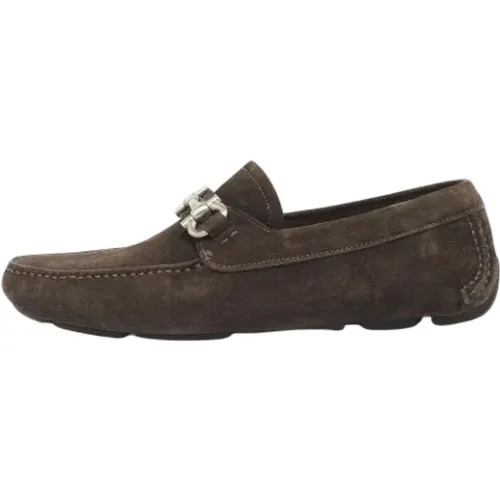 Pre-owned Flats, male, , Size: 9 US Pre-owned Suede flats - Salvatore Ferragamo Pre-owned - Modalova