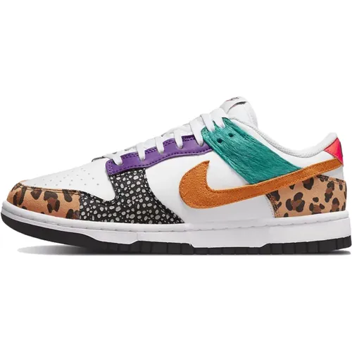 Sneakers, male, , Size: 2 1/2 US Safari Mix Low Top Sneakers - Nike - Modalova