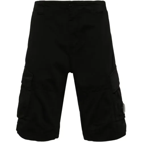Schwarze Cargo Shorts mit Logo-Applikation , Herren, Größe: 3XL - C.P. Company - Modalova