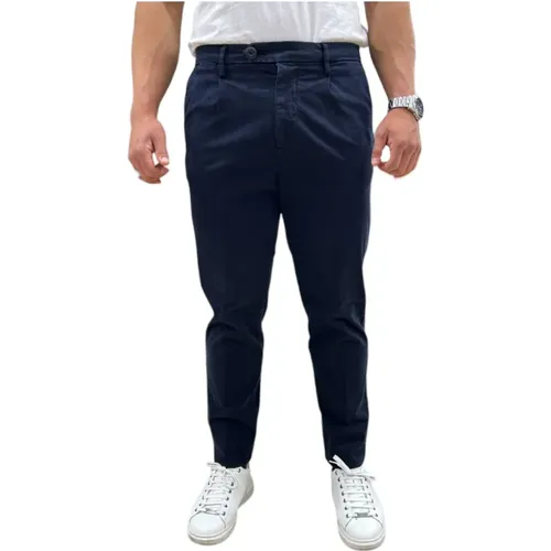 Chinos, male, , Size: W33 Stylish Pants for Men and Women - Guess - Modalova