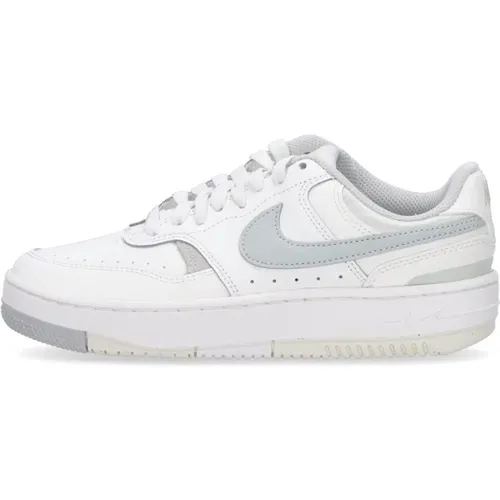 Gamma Force Low Shoe Women's , male, Sizes: 4 1/2 UK, 4 UK, 7 UK, 3 1/2 UK, 2 1/2 UK, 6 1/2 UK, 6 UK - Nike - Modalova