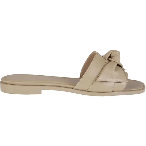 Square Flat Sandals , female, Sizes: 3 1/2 UK, 5 1/2 UK, 4 1/2 UK, 5 UK, 6 UK, 4 UK - Alexandre Birman - Modalova