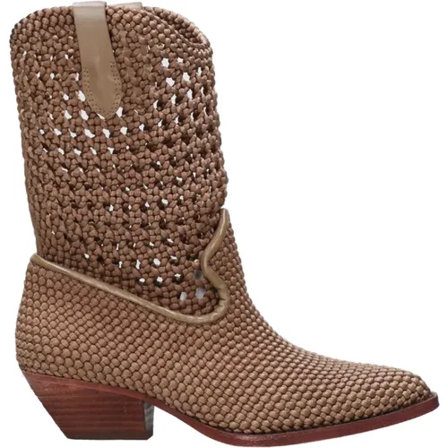 Cowboy Boots, female, , Size: 6 US Calfskin Leather Cowboy Boots - Ash - Modalova