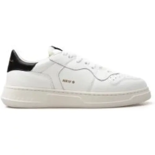 Classic Leather Sneakers , female, Sizes: 4 UK, 2 UK, 5 UK, 4 1/2 UK, 8 UK, 7 UK, 6 UK, 3 UK - RUN OF - Modalova