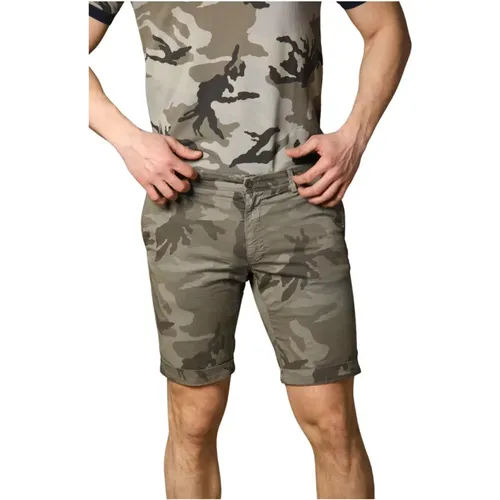 Camouflage Slim Fit Chino Bermuda - Mason's - Modalova