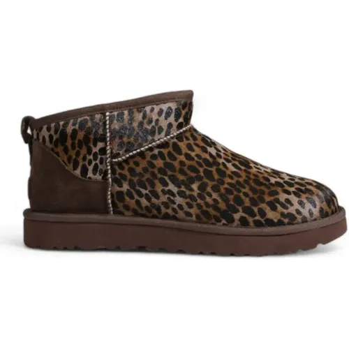 Winter Boots, female, , Size: 8 US Classic Ultra Mini Caspian - Ugg - Modalova