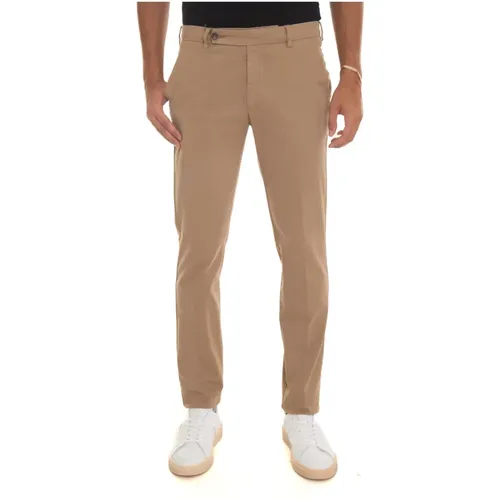 Chinos, male, , Size: 3XL Slim Fit Chino with Tailoring Vent - Berwich - Modalova