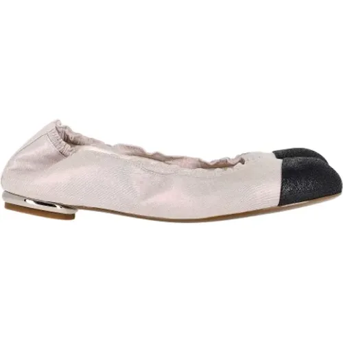 Pre-owned Flats, female, , Size: 7 US Pre-owned Canvas flats - Chanel Vintage - Modalova