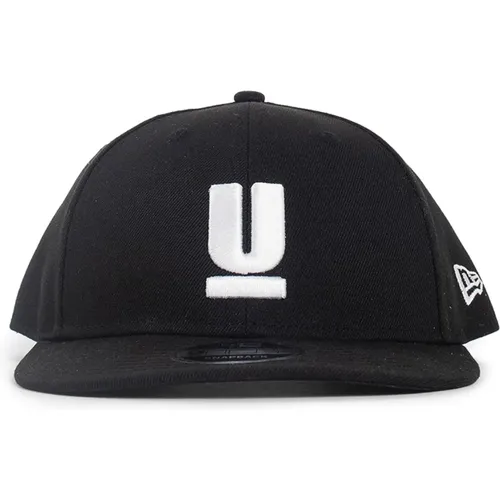 Caps, male, , Size: ONE SIZE Snapback Cap with Signature Embroidery - Undercover - Modalova