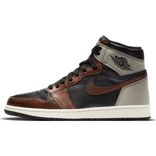 Sneakers, male, , Size: 4 1/2 US Retro High Patina Sneakers - Jordan - Modalova