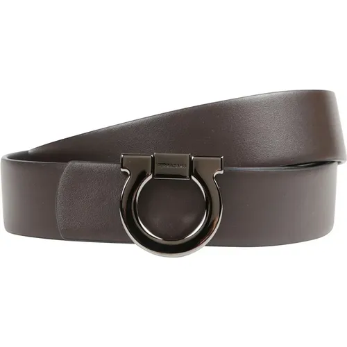 Stylish Leather Belt for Men , male, Sizes: 105 CM - Salvatore Ferragamo - Modalova