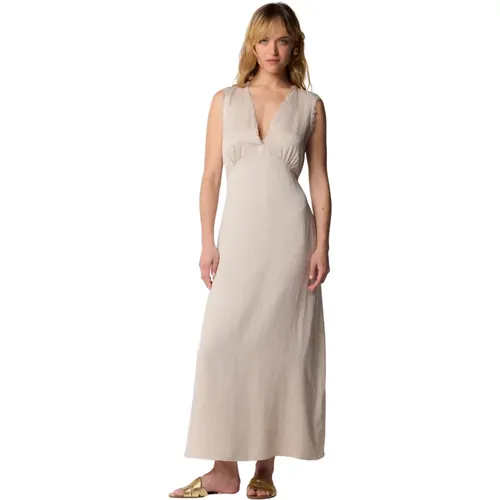 Maxi Dresses, female, , Size: S Elegant Full Length V-neck Dress - Kocca - Modalova