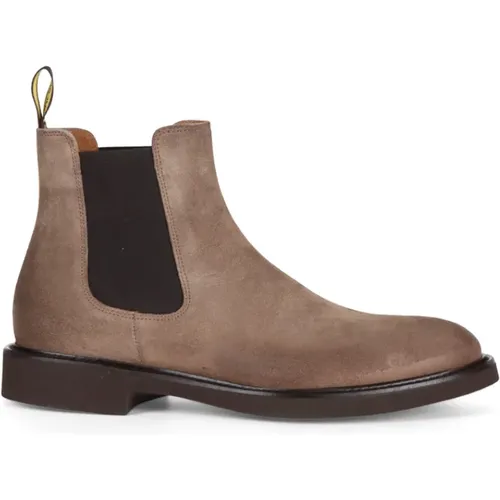 Suede Chelsea Boots , male, Sizes: 7 1/2 UK, 6 UK, 9 UK, 8 1/2 UK, 10 UK, 6 1/2 UK - Doucal's - Modalova