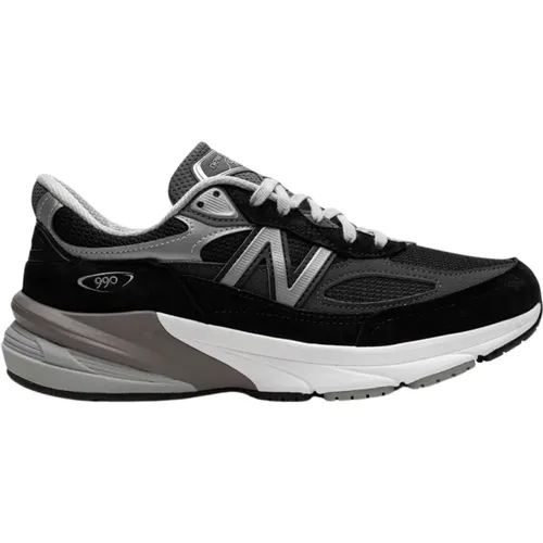 Black Sneakers with Mesh Panelling , male, Sizes: 12 UK, 6 1/2 UK, 8 1/2 UK, 9 1/2 UK, 7 1/2 UK, 10 UK, 7 UK, 11 UK, 9 UK - New Balance - Modalova