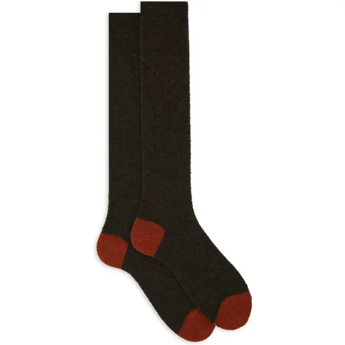 Lange einfarbige grüne Bouclé-Socken für Herren mit kontrastierenden Details,Lange einfarbige rote Bouclé-Socken für Herren mit kontrastierenden - Gallo - Modalova