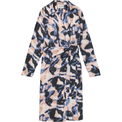 Midi Dresses, female, , Size: M Blue Wrap Dress with Print - Munthe - Modalova