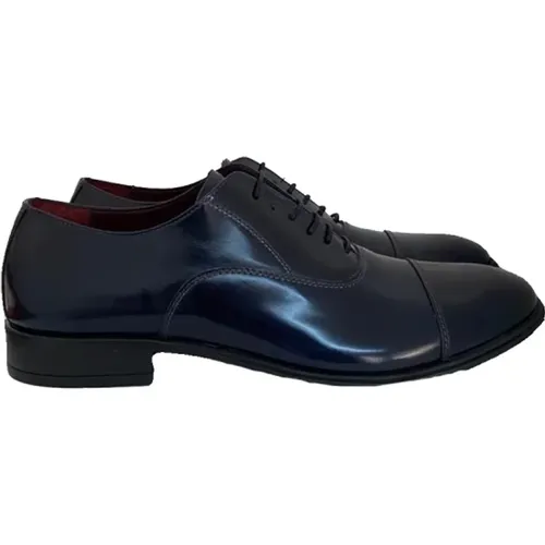 Flat shoes in classic style , male, Sizes: 9 UK, 12 UK, 6 UK, 11 UK, 8 UK, 7 UK - Antica Cuoieria - Modalova