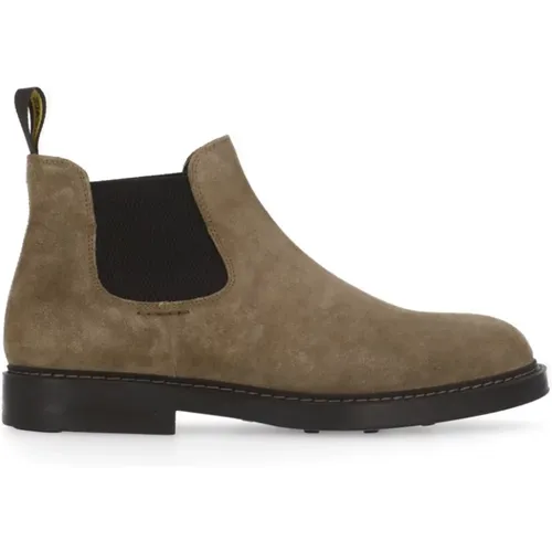 Chelsea Boots, male, , Size: 9 1/2 US Suede Chelsea Boots for Men - Doucal's - Modalova