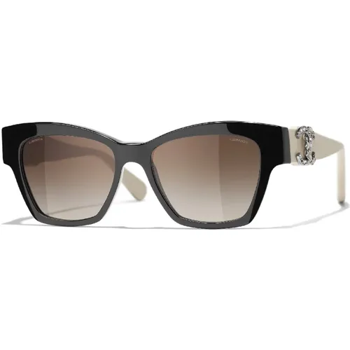 Cat Eye Sunglasses in , female, Sizes: 54 MM - Chanel - Modalova