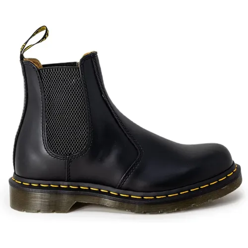 Chelsea Boots, male, , Size: 3 US Smooth Men's Ankle Boots Collection - Dr. Martens - Modalova