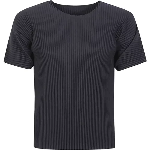 T-Shirts, male, , Size: XL Long sleeve roundneck t-shirt - Issey Miyake - Modalova