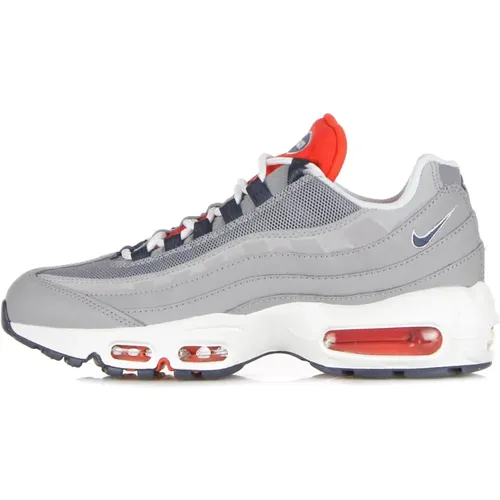 Air Max 95 Low Sneaker , male, Sizes: 11 UK, 6 1/2 UK, 9 UK, 5 UK, 4 1/2 UK, 6 UK, 12 UK - Nike - Modalova