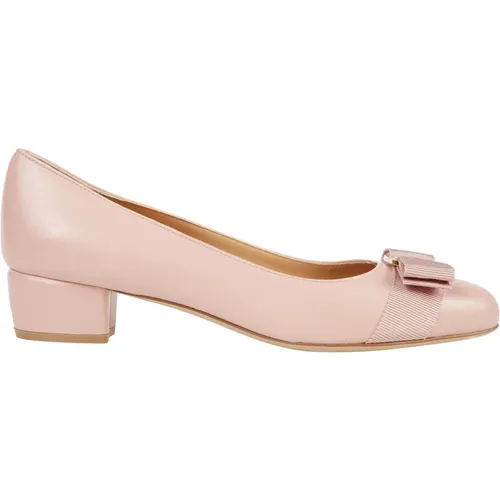 Classic Pump Shoes for Women , female, Sizes: 7 1/2 UK, 3 1/2 UK, 4 1/2 UK, 5 1/2 UK, 2 1/2 UK - Salvatore Ferragamo - Modalova