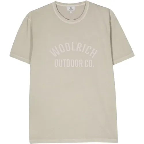 T-Shirts, male, , Size: S Versatile Jersey T-shirt with Unique Finish - Woolrich - Modalova