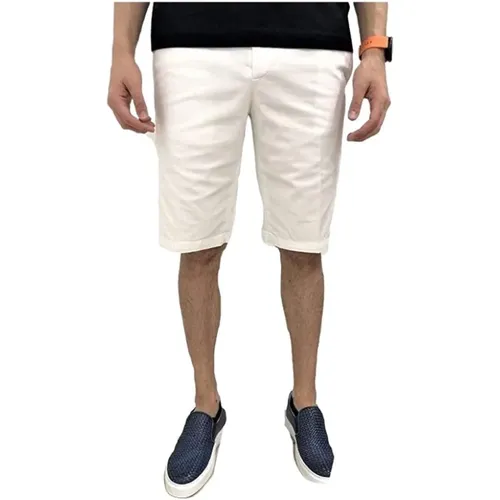 Casual Shorts, male, , Size: 3XL Bermuda Shorts - Alviero Martini 1a Classe - Modalova