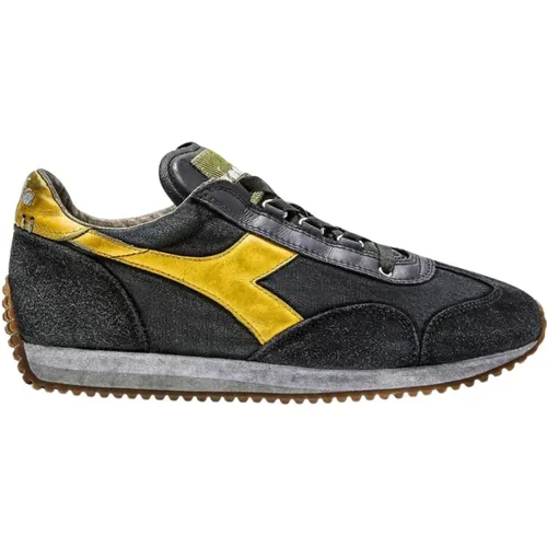 Stone Wash Sneakers , male, Sizes: 11 UK, 9 UK, 6 UK, 8 1/2 UK, 8 UK, 10 UK - Diadora - Modalova