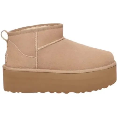 Klassische Ultra Mini Plateau Stiefel , Damen, Größe: 36 EU - Ugg - Modalova