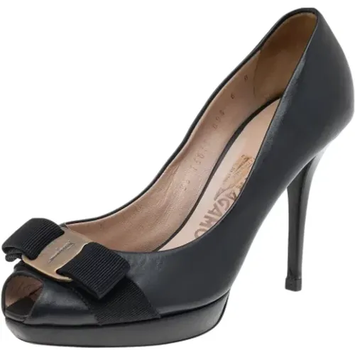 Pre-owned Pumps, female, , Size: 6 1/2 US Pre-owned Leather heels - Salvatore Ferragamo Pre-owned - Modalova