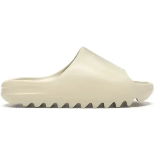 Yeezy Slide Bone , male, Sizes: 9 UK, 10 1/2 UK, 8 UK, 6 1/2 UK, 12 UK, 5 UK - Adidas - Modalova