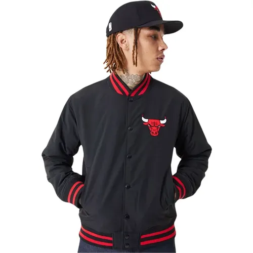 Bomber Jackets, male, , Size: S Chicago Bulls Team Script Bomber Jacket - new era - Modalova