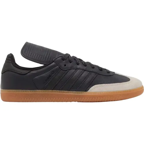 Limitierte Auflage Schwarze Samba Pharrell Humanrace , Herren, Größe: 36 2/3 EU - Adidas - Modalova