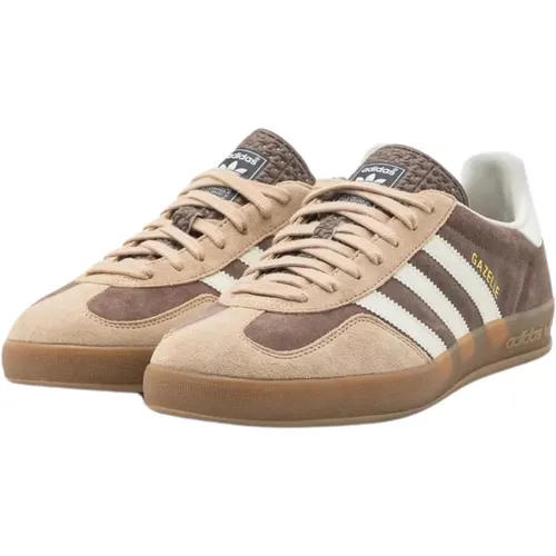 Sneakers, male, , Size: 9 2/3 US Earth Strata Indoor Sneakers - Adidas - Modalova