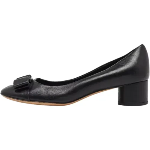 Pre-owned Pumps, female, , Size: 7 US Pre-owned Leather heels - Salvatore Ferragamo Pre-owned - Modalova