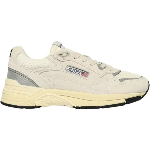 Sneakers, female, , Size: 7 US Medalist Low Top Sneaker - Autry - Modalova