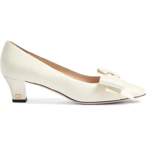 Pumps, female, , Size: 6 US Flat Shoes with V Logo - Valentino Garavani - Modalova